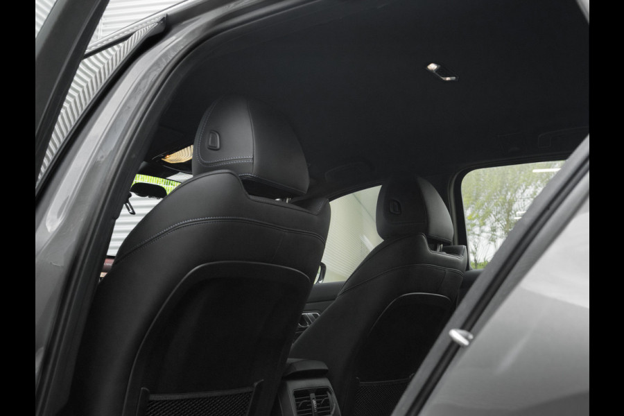 BMW 3 Serie Touring 330e M-Sport - Active Cruise - Camera - Stuurwiel Verwarmd - Hifi