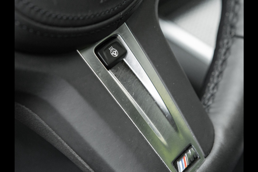 BMW 3 Serie Touring 330e M-Sport - Active Cruise - Camera - Stuurwiel Verwarmd - Hifi