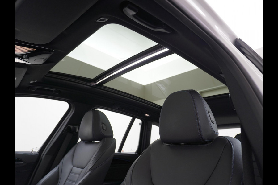 BMW iX3 High Executive 80 kWh M SPORT VAN: 46.900,- VOOR 40.877,- US HERFSTVOORDEEL: 6.023,- EURO M SPORT DEALER ONDERHOUDEN | MEGA COMPLEET (oa: DRIVING ASSIST.PROFF.-HARMAN KARDON-DODE HOEK-ELECTR.STOELEN-ADAPTIEF ONDERSTEL etc.) | RIJKLAARPIJS incl. 12mnd BOVAG
