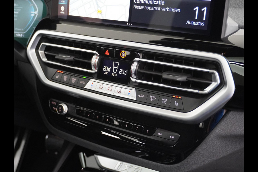 BMW iX3 High Executive 80 kWh M SPORT VAN: 46.900,- VOOR 40.877,- US HERFSTVOORDEEL: 6.023,- EURO M SPORT DEALER ONDERHOUDEN | MEGA COMPLEET (oa: DRIVING ASSIST.PROFF.-HARMAN KARDON-DODE HOEK-ELECTR.STOELEN-ADAPTIEF ONDERSTEL etc.) | RIJKLAARPIJS incl. 12mnd BOVAG