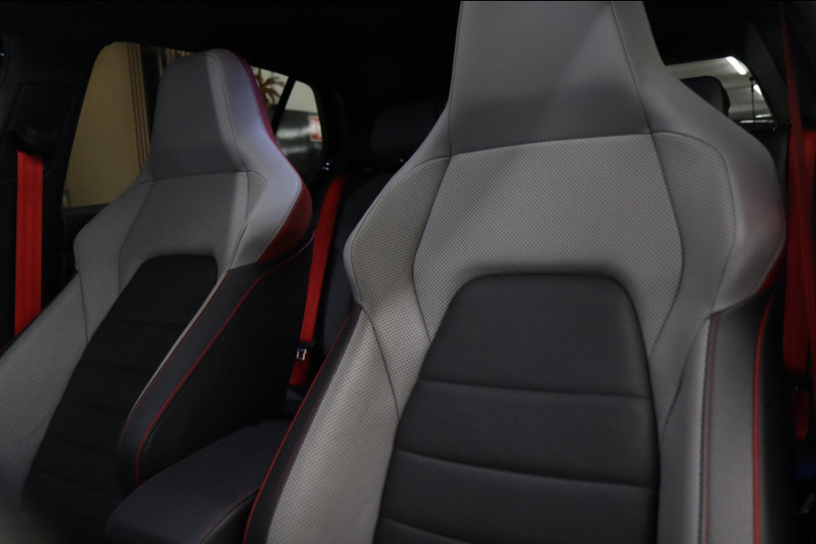 Volkswagen Golf 2.0 TSI GTI CLUBSPORT /PANO/ACC/CAM/CARPLAY/IQ-LIGHT/STOELVERWARMING/VOLL