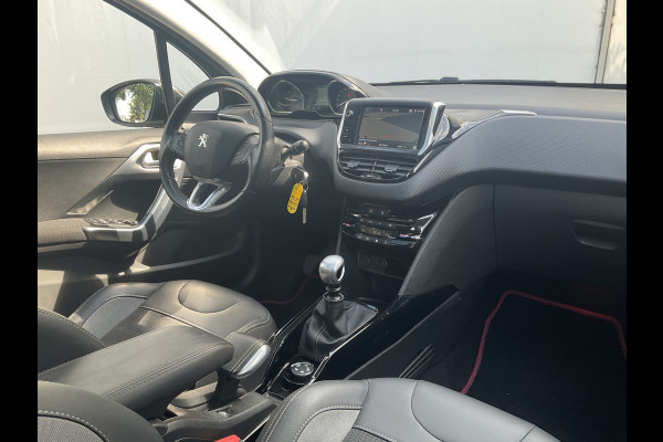 Peugeot 2008 1.2 PureTech Allure Trekhaak Pano Nav/Cam Cruise Voll.Onderhouden!