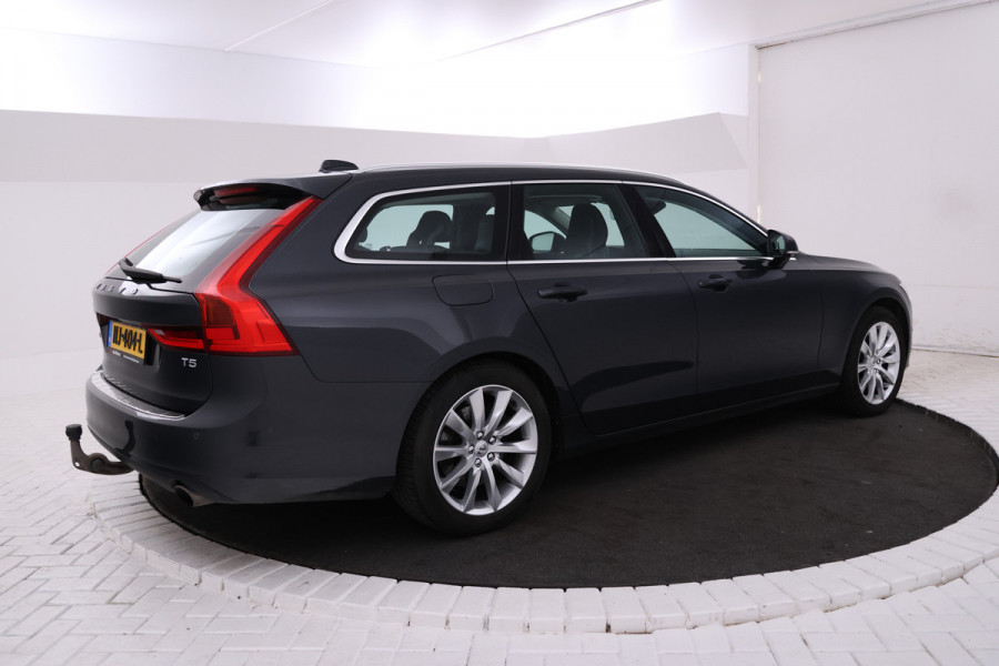 Volvo V90 2.0 T5 Momentum Leer, Trekhaak, Automaat, Digital dash.