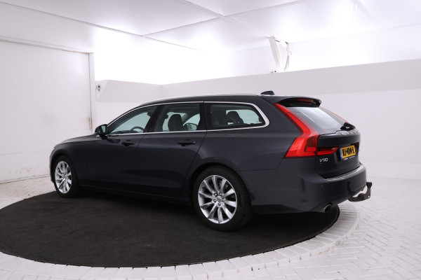 Volvo V90 2.0 T5 Momentum Leer, Trekhaak, Automaat, Digital dash.