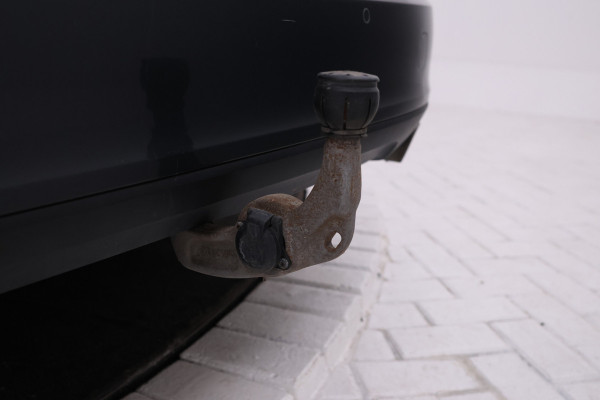 Volvo V90 2.0 T5 Momentum Leer, Trekhaak, Automaat, Digital dash.