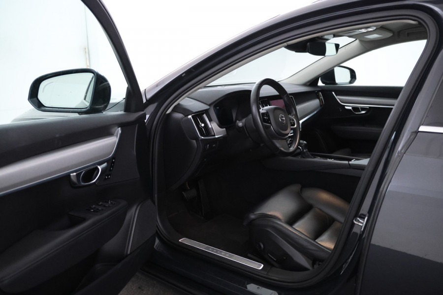 Volvo V90 2.0 T5 Momentum Leer, Trekhaak, Automaat, Digital dash.