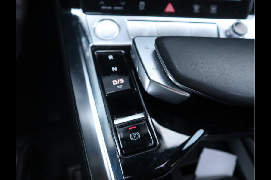 Audi e-tron 50 quattro Business edition Plus 71 kWh / Panoramadak / Sportstoelen/ SOH 91%