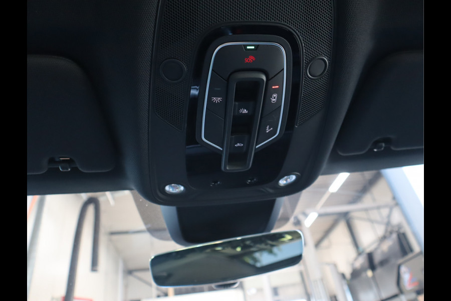 Audi e-tron 50 quattro Business edition Plus 71 kWh / Panoramadak / Sportstoelen/ SOH 91%