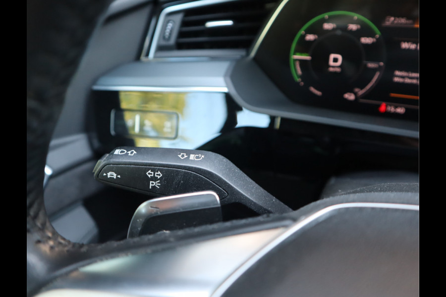 Audi e-tron 50 quattro Business edition Plus 71 kWh / Panoramadak / Sportstoelen/ SOH 91%