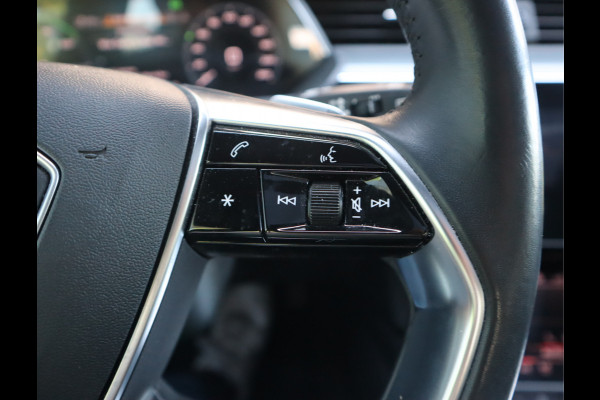 Audi e-tron 50 quattro Business edition Plus 71 kWh / Panoramadak / Sportstoelen/ SOH 91%