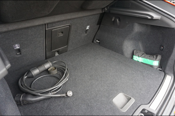 Volvo C40 Single Core 69 kWh ELECTRISCH | 238PK | NL-AUTO VERKOCHT