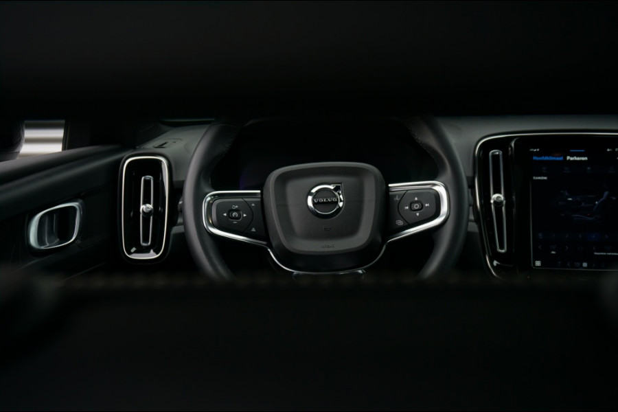 Volvo C40 Single Core 69 kWh ELECTRISCH | 238PK | NL-AUTO VERKOCHT