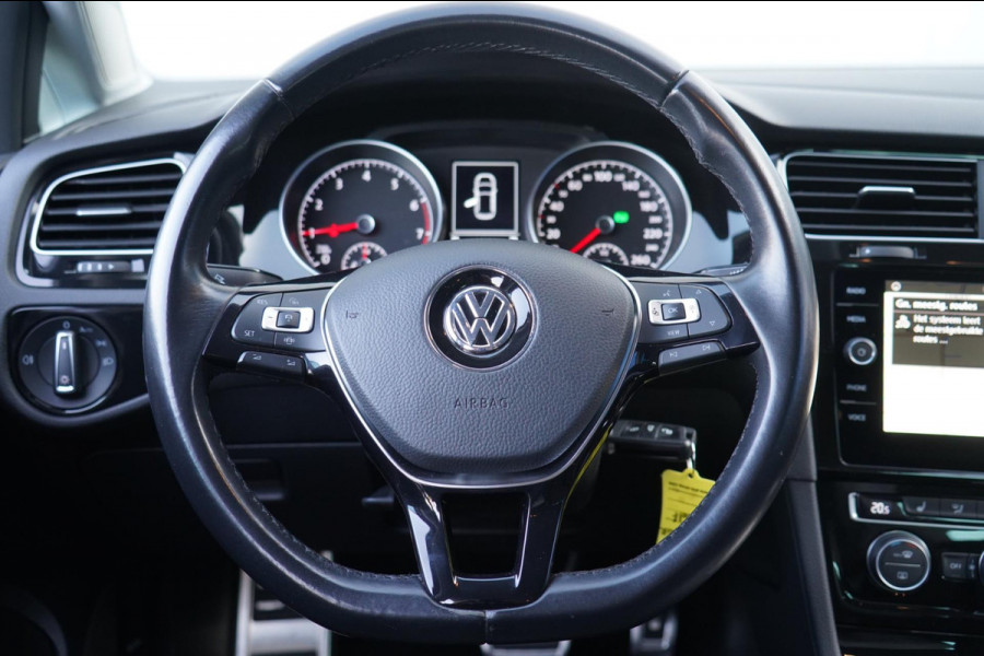 Volkswagen Golf 1.5 TSI IQ.Drive / Navi / ACC / Side assist / Stoelverwarming / PDC V+A