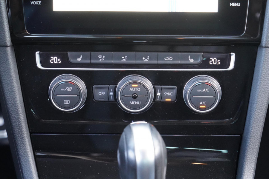 Volkswagen Golf 1.5 TSI IQ.Drive / Navi / ACC / Side assist / Stoelverwarming / PDC V+A