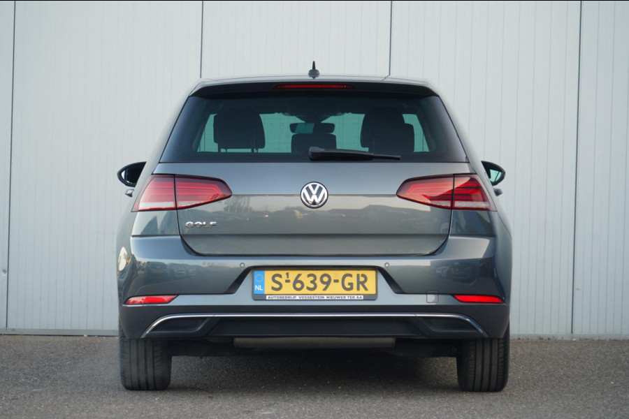 Volkswagen Golf 1.5 TSI IQ.Drive / Navi / ACC / Side assist / Stoelverwarming / PDC V+A