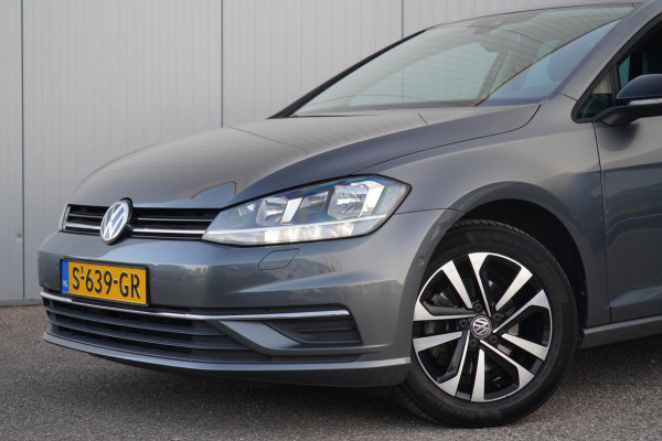 Volkswagen Golf 1.5 TSI IQ.Drive / Navi / ACC / Side assist / Stoelverwarming / PDC V+A