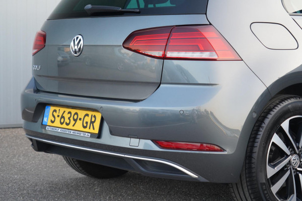 Volkswagen Golf 1.5 TSI IQ.Drive / Navi / ACC / Side assist / Stoelverwarming / PDC V+A