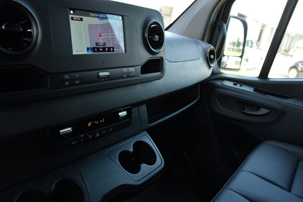 Mercedes-Benz Sprinter 316 2.2 CDI L2H2 DC Black Edition Camera, Cruise, Carplay, LED, Leder, NAVI, 164pk, Automaat, Sensoren,  Trekhaak, Uniek! Dubbel Cabine