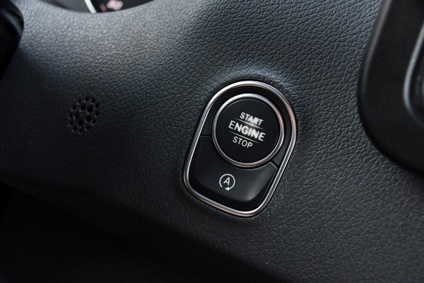 Mercedes-Benz Sprinter 316 2.2 CDI L2H2 DC Black Edition Camera, Cruise, Carplay, LED, Leder, NAVI, 164pk, Automaat, Sensoren,  Trekhaak, Uniek! Dubbel Cabine