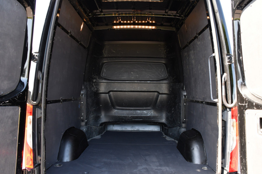 Mercedes-Benz Sprinter 316 2.2 CDI L2H2 DC Black Edition Camera, Cruise, Carplay, LED, Leder, NAVI, 164pk, Automaat, Sensoren,  Trekhaak, Uniek! Dubbel Cabine