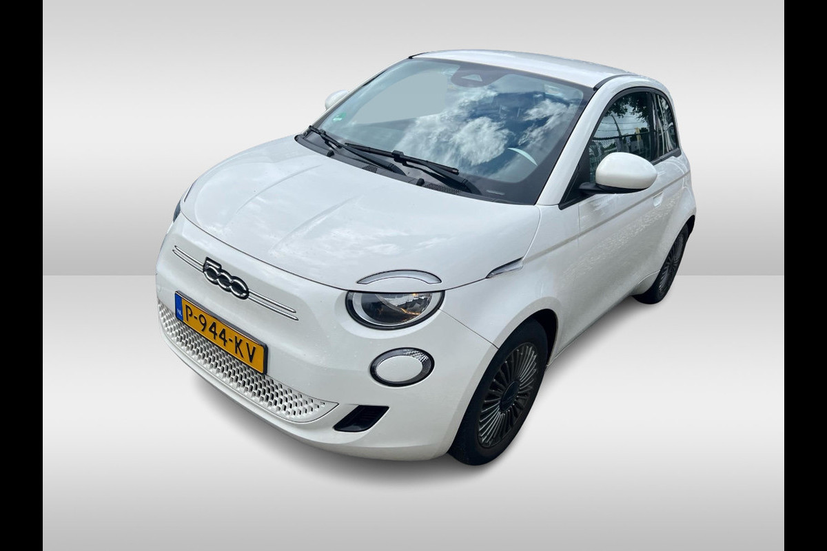 Fiat 500 Icon 42 kWh / SoH 94% / Apple CarPlay / Parkeerhulp achter / Keyless / 16'' / DAB / Cruise Control
