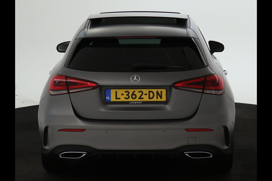 Mercedes-Benz A-Klasse 180 Business Solution AMG | AMG Line | Night Pakket | Panorama Schuif-Kanteldak | Sfeerverlichting | Inclusief 24 maanden MB Certified garantie voor Europa.