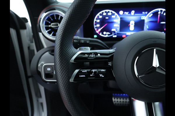Mercedes-Benz CLA-Klasse Shooting Brake 250 e AMG Line | Edition AMG Line | Panorama Schuif-Kanteldak | 19 Inch AMG Velgen | AC en DC laden | Stuur en Stoelverwarming | Inclusief 24 maanden MB Certified garantie voor Europa.