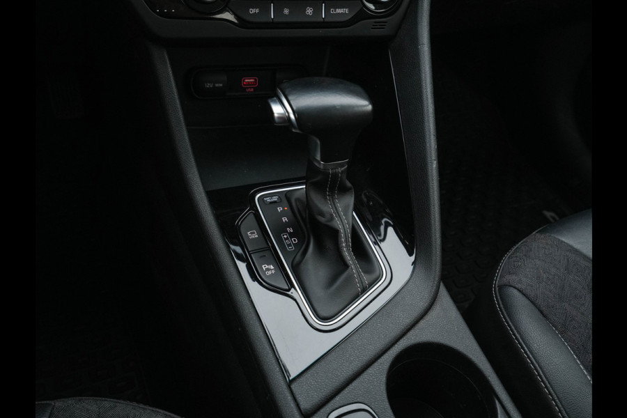 Kia Niro 1.6 GDi Hybrid DynamicLine (INCL-BTW) Aut. *ADAPTIVE-CRUISE | LEATHER-FABRIC | NAVI-FULLMAP | HEATED-COMFORTSEATS | CAMERA | DAB+ | KEYLESS | ECC | DIGI-COCKPIT | SHIFT-PADDLES | LANE-ASSIST | PDC | TOWBAR | 16''ALU*