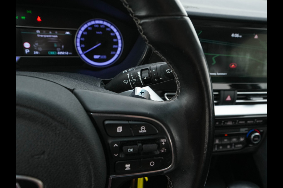 Kia Niro 1.6 GDi Hybrid DynamicLine (INCL-BTW) Aut. *ADAPTIVE-CRUISE | LEATHER-FABRIC | NAVI-FULLMAP | HEATED-COMFORTSEATS | CAMERA | DAB+ | KEYLESS | ECC | DIGI-COCKPIT | SHIFT-PADDLES | LANE-ASSIST | PDC | TOWBAR | 16''ALU*