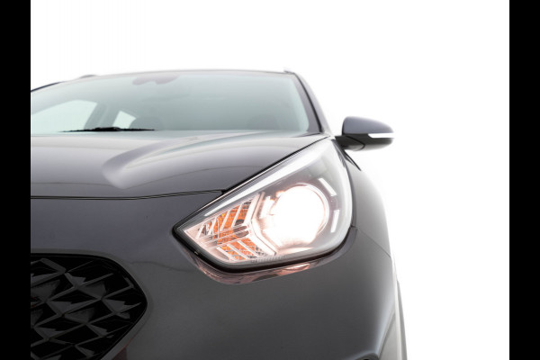 Kia Niro 1.6 GDi Hybrid DynamicLine (INCL-BTW) Aut. *ADAPTIVE-CRUISE | LEATHER-FABRIC | NAVI-FULLMAP | HEATED-COMFORTSEATS | CAMERA | DAB+ | KEYLESS | ECC | DIGI-COCKPIT | SHIFT-PADDLES | LANE-ASSIST | PDC | TOWBAR | 16''ALU*