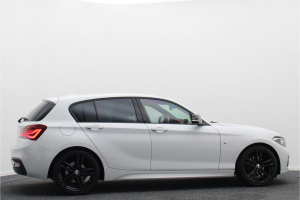 BMW 1-serie 118i Edition M Sport Shadow Executive Leer, Climate, Cruise, Navigatie, Bluetooth, LED, PDC, Trekhaak, 18''