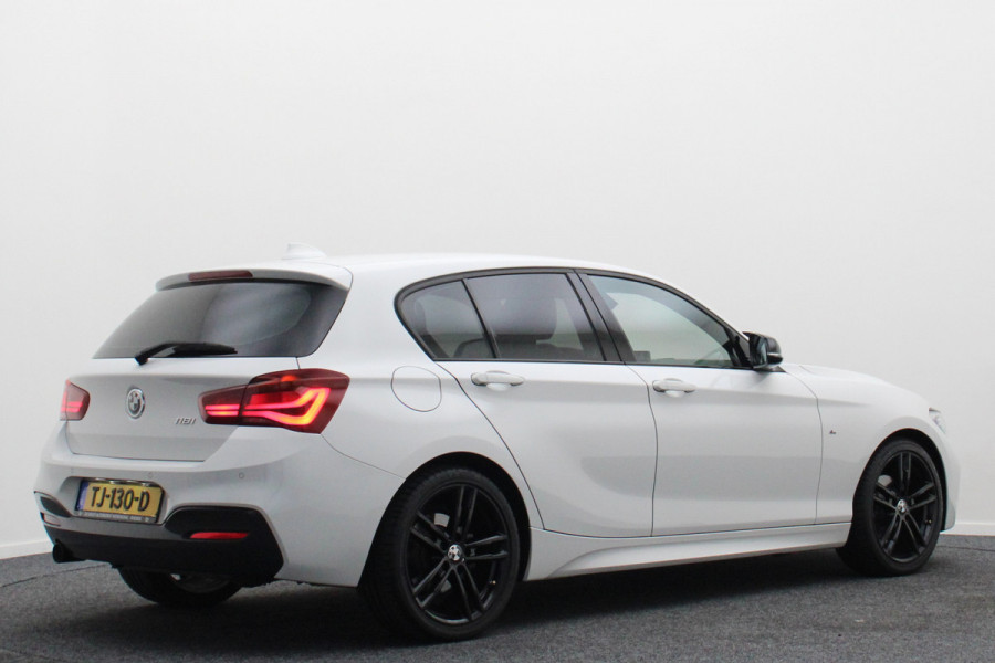 BMW 1-serie 118i Edition M Sport Shadow Executive Leer, Climate, Cruise, Navigatie, Bluetooth, LED, PDC, Trekhaak, 18''