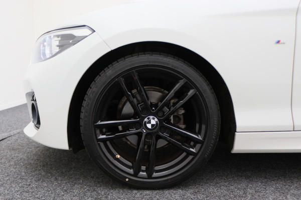 BMW 1-serie 118i Edition M Sport Shadow Executive Leer, Climate, Cruise, Navigatie, Bluetooth, LED, PDC, Trekhaak, 18''