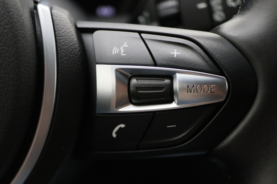 BMW 1-serie 118i Edition M Sport Shadow Executive Leer, Climate, Cruise, Navigatie, Bluetooth, LED, PDC, Trekhaak, 18''