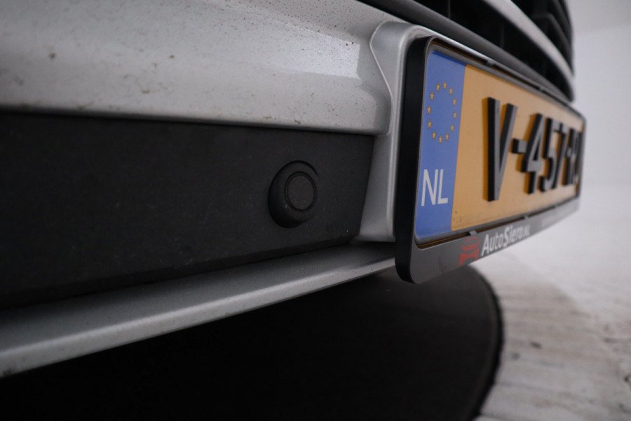 Volkswagen Transporter 2.0 TDI L2 H1 Highline Automaat, Leer, Navigatie, Climate,