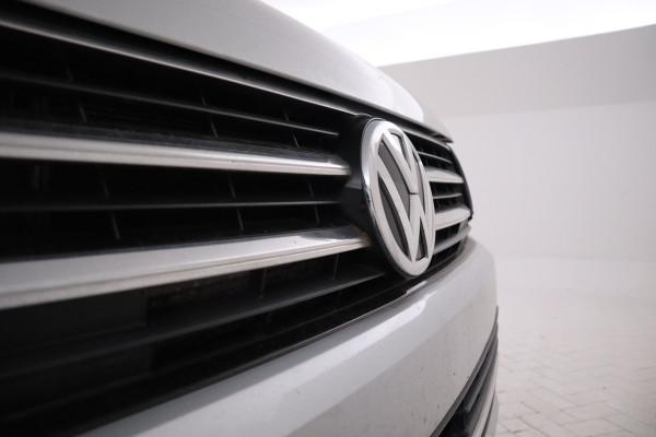 Volkswagen Transporter 2.0 TDI L2 H1 Highline Automaat, Leer, Navigatie, Climate,