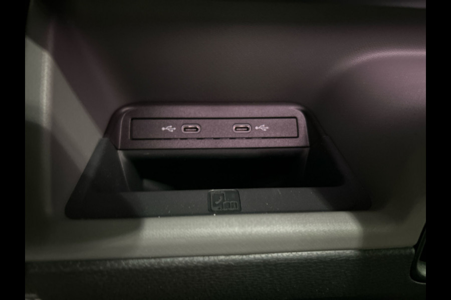 Volkswagen ID. Buzz Pro 86 kWh Lang 7persoons | Warmtepomp | Verwarmbaar stuurwiel | Apple carplay & Android auto! | Elektrische schuifdeuren