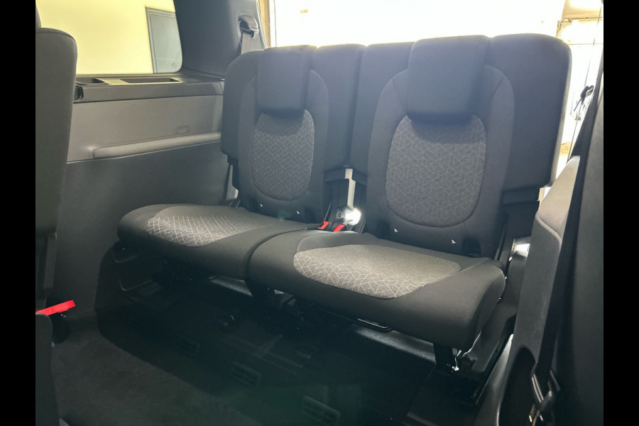 Volkswagen ID. Buzz Pro 86 kWh Lang 7persoons | Warmtepomp | Verwarmbaar stuurwiel | Apple carplay & Android auto! | Elektrische schuifdeuren
