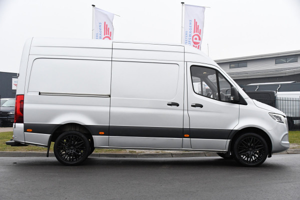 Mercedes-Benz Sprinter 317 1.9 CDI L2H2 RWD PB Edition Camera, 3500KG Trekhaak, Cruise, Carplay, LED, 170PK, Automaat, Multimedia, Stoelverwarming, UNIEK!