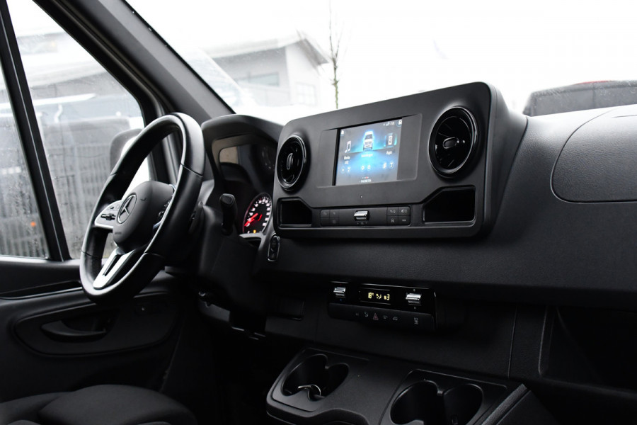 Mercedes-Benz Sprinter 317 1.9 CDI L2H2 RWD PB Edition Camera, 3500KG Trekhaak, Cruise, Carplay, LED, 170PK, Automaat, Multimedia, Stoelverwarming, UNIEK!