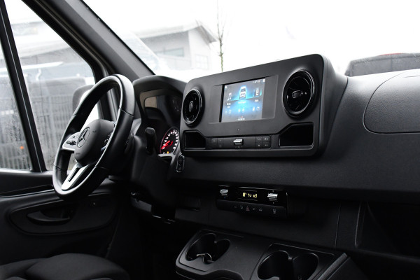 Mercedes-Benz Sprinter 317 1.9 CDI L2H2 RWD PB Edition Camera, 3500KG Trekhaak, Cruise, Carplay, LED, 170PK, Automaat, Multimedia, Stoelverwarming, UNIEK!