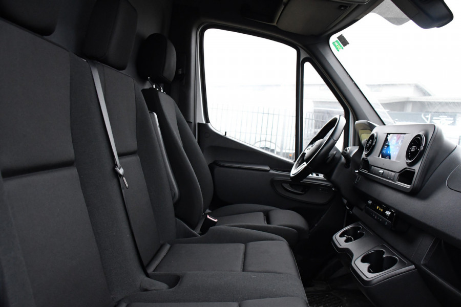 Mercedes-Benz Sprinter 317 1.9 CDI L2H2 RWD PB Edition Camera, 3500KG Trekhaak, Cruise, Carplay, LED, 170PK, Automaat, Multimedia, Stoelverwarming, UNIEK!