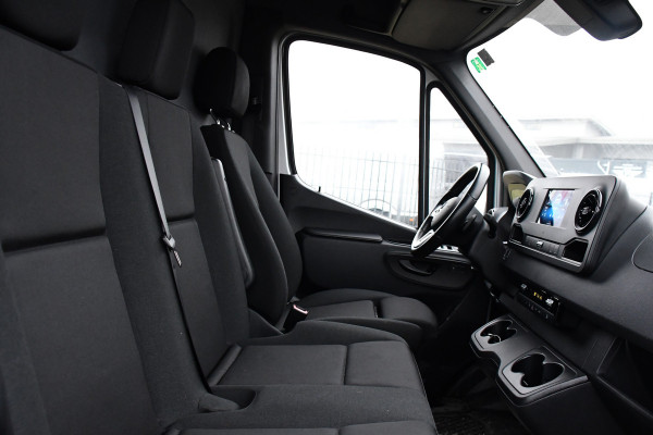 Mercedes-Benz Sprinter 317 1.9 CDI L2H2 RWD PB Edition Camera, 3500KG Trekhaak, Cruise, Carplay, LED, 170PK, Automaat, Multimedia, Stoelverwarming, UNIEK!