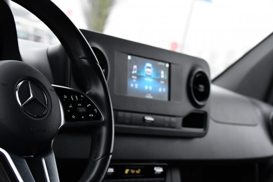 Mercedes-Benz Sprinter 317 1.9 CDI L2H2 RWD PB Edition Camera, 3500KG Trekhaak, Cruise, Carplay, LED, 170PK, Automaat, Multimedia, Stoelverwarming, UNIEK!