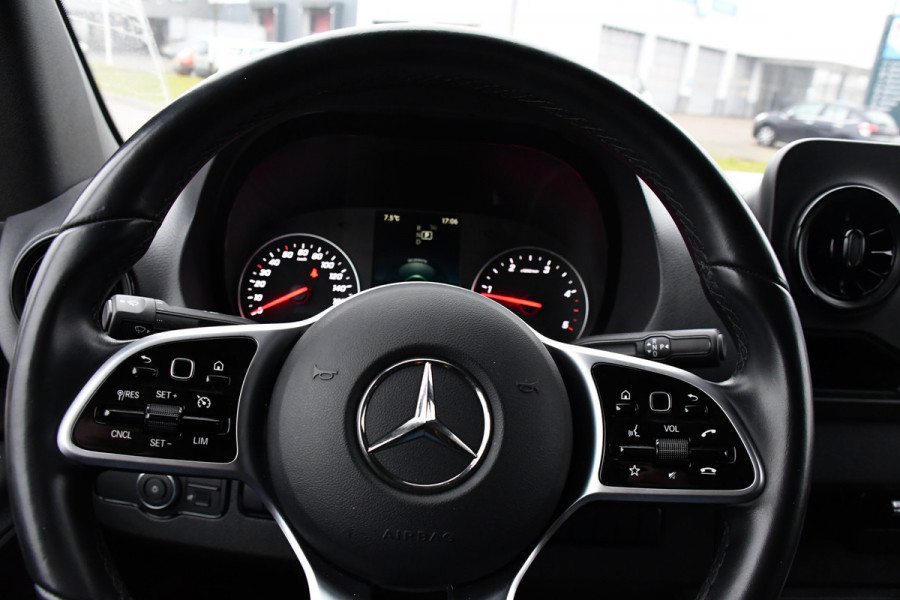 Mercedes-Benz Sprinter 317 1.9 CDI L2H2 RWD PB Edition Camera, 3500KG Trekhaak, Cruise, Carplay, LED, 170PK, Automaat, Multimedia, Stoelverwarming, UNIEK!