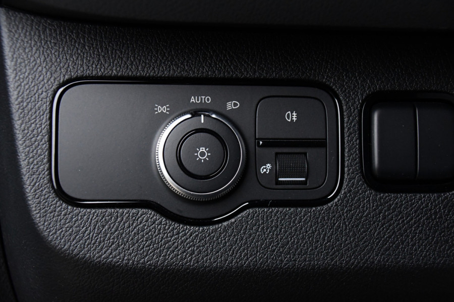Mercedes-Benz Sprinter 317 1.9 CDI L2H2 RWD PB Edition Camera, 3500KG Trekhaak, Cruise, Carplay, LED, 170PK, Automaat, Multimedia, Stoelverwarming, UNIEK!