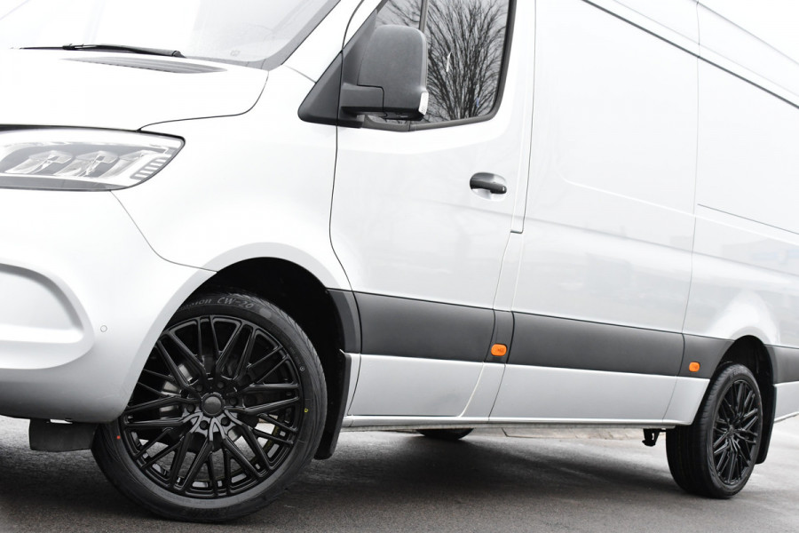 Mercedes-Benz Sprinter 317 1.9 CDI L2H2 RWD PB Edition Camera, 3500KG Trekhaak, Cruise, Carplay, LED, 170PK, Automaat, Multimedia, Stoelverwarming, UNIEK!