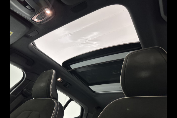 Volvo XC40 1.5 T5 Recharge R-Design (INCL-BTW) Aut. *PANO | DIGI-COCKPIT | FULL-LED | BLIND-SPOT | LANE-ASSIST | PREMIUM-AUDIO | KEYLESS | CARPLAY | NAVI-FULLMAP | LEATHER-ALCANTARA | ECC | PDC | HEATED-SPORTSEATS | TOWBAR | 19