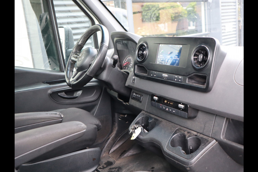 Mercedes-Benz Sprinter 516 CDI Euro 6 Automaat - Pritsche - Open Laadbak - Trekhaak 3,5 t KG - MBUX