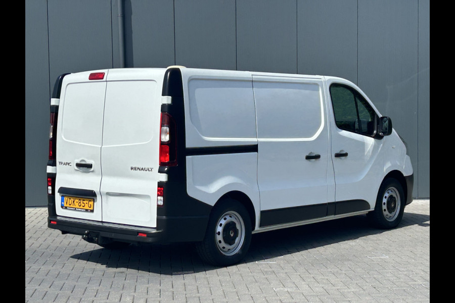 Renault Trafic 2.0 dCi 120 PK / L1H1 / 1e EIG. / INRICHTING / TREKHAAK / 2X SCHUIFDEUR / AIRCO / CRUISE / NAVI